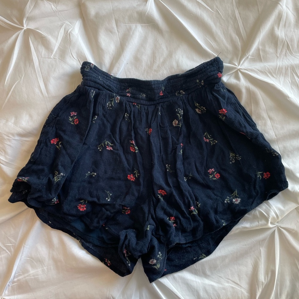 hollister high rise shorts